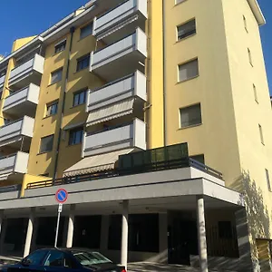 B E B House , Busto Arsizio Italia